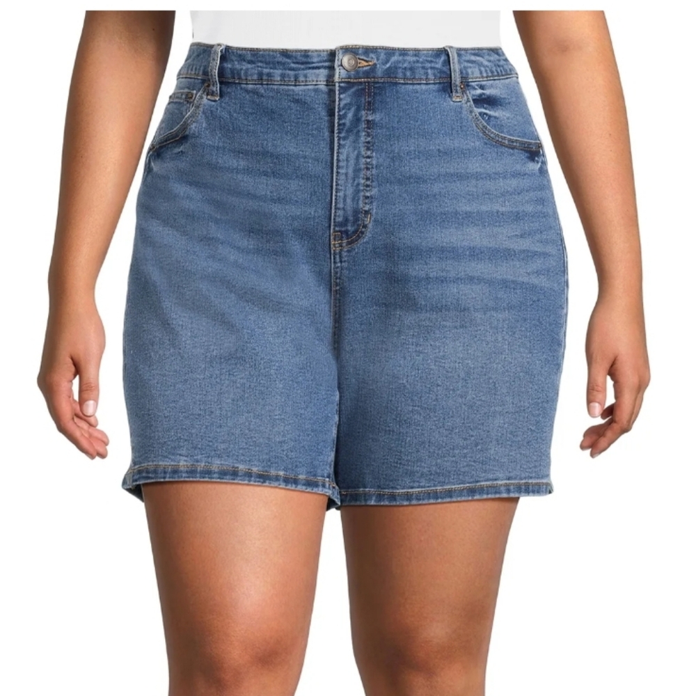 New!  4X Plus Size 28 30 Women's Plus Size Bermuda Denim Jean Shorts, 7”